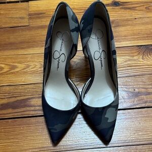 Jessica Simpson Black and Green Camouflage Heels